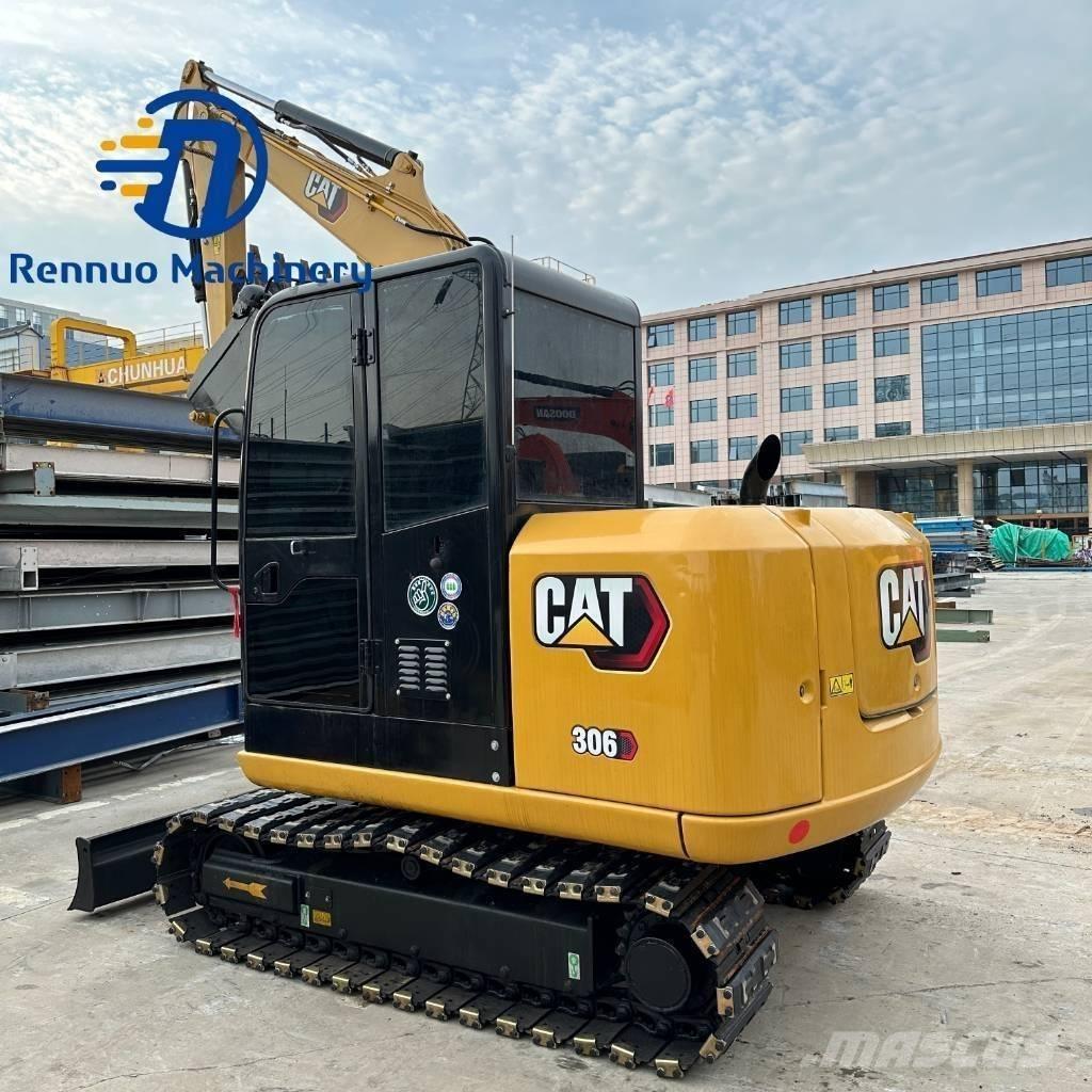 CAT 306E with rubber Minikoparki