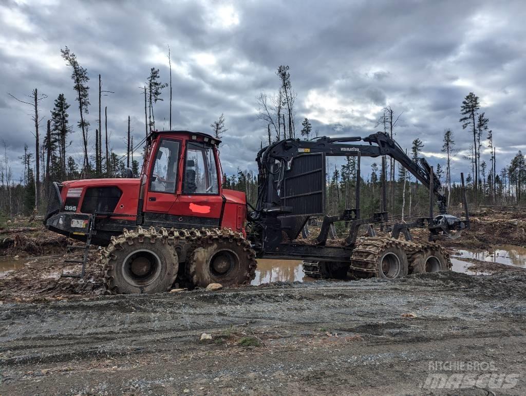 Komatsu 895 Forwardery