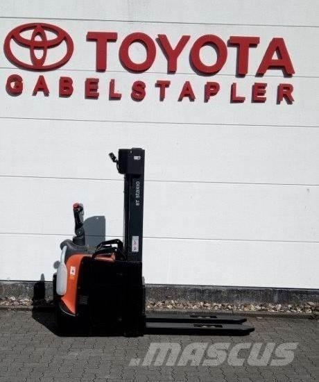 Toyota SPE140L Samojezdne maszyny do załadunku