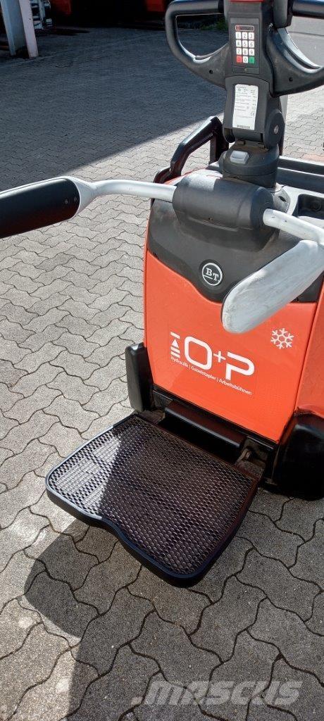 Toyota SPE140L Samojezdne maszyny do załadunku