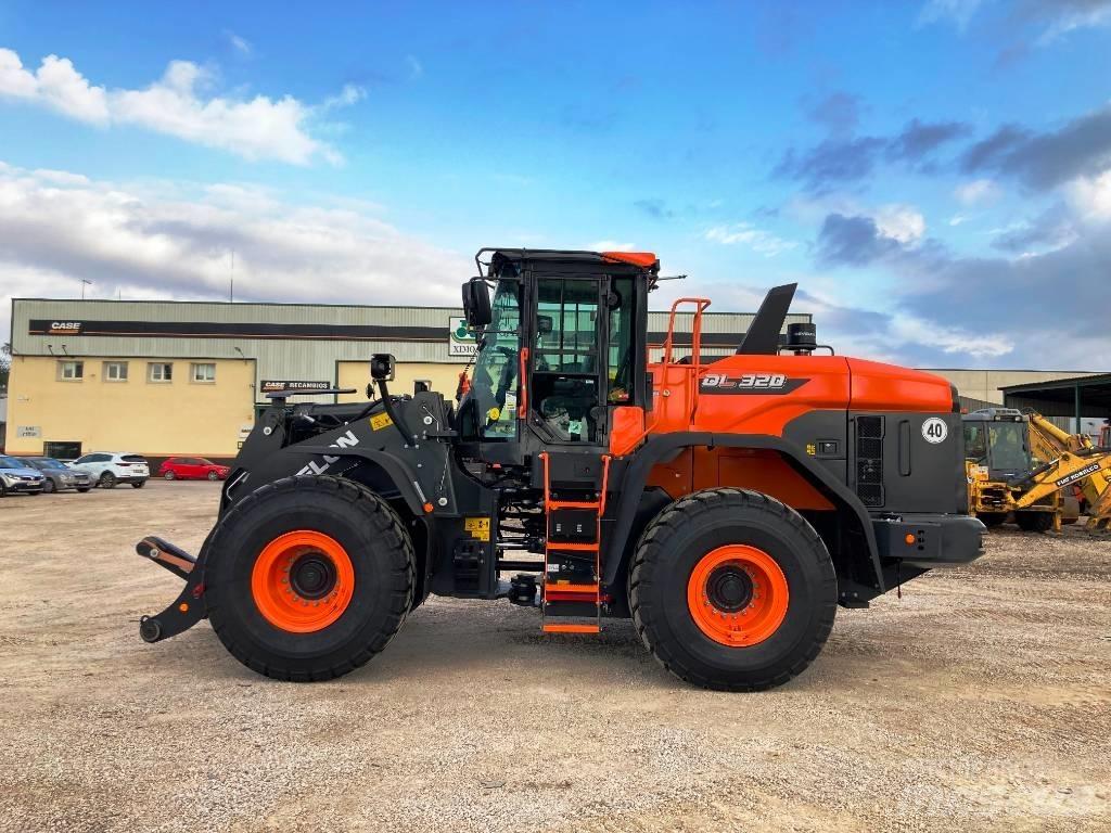 Develon DL 320-7 Ładowarki kołowe