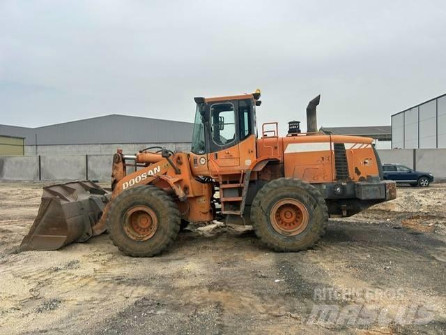 Doosan DL 300 Ładowarki kołowe