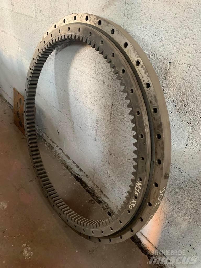 Liebherr 902 Ramy i zawieszenie