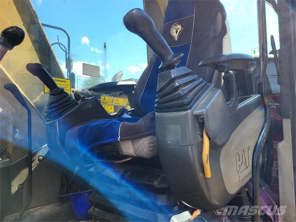 CAT 311 D LRR Maszyny budowlane - Inne