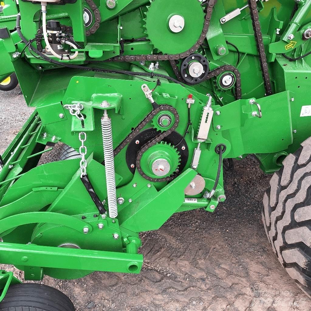 John Deere V461M Prasy zwijające