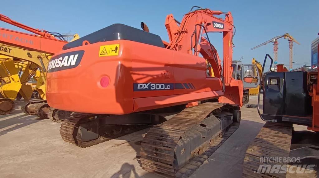 Doosan DX 300 LC Koparki gąsienicowe