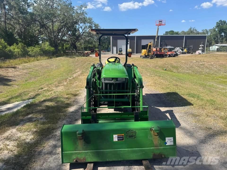 John Deere 3038 E Ciągniki rolnicze