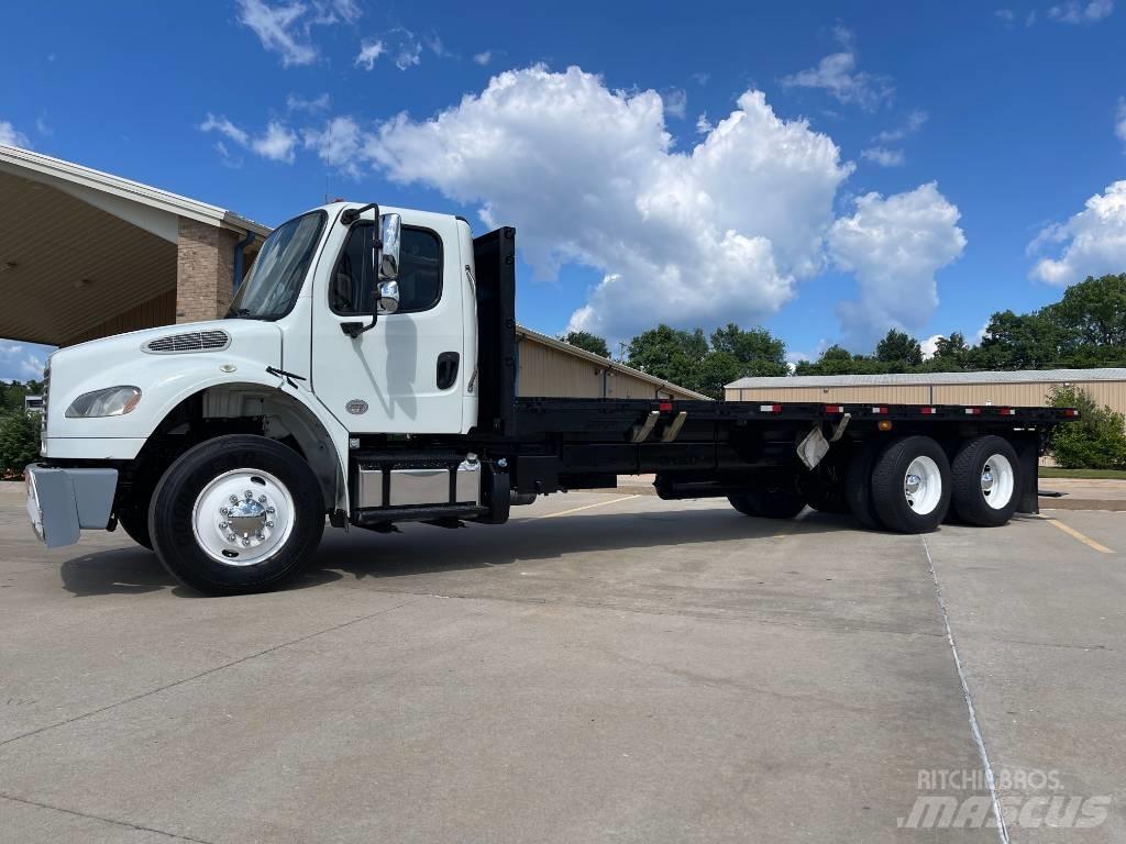 Freightliner M 106 Ciężarówki typu Platforma / Skrzynia