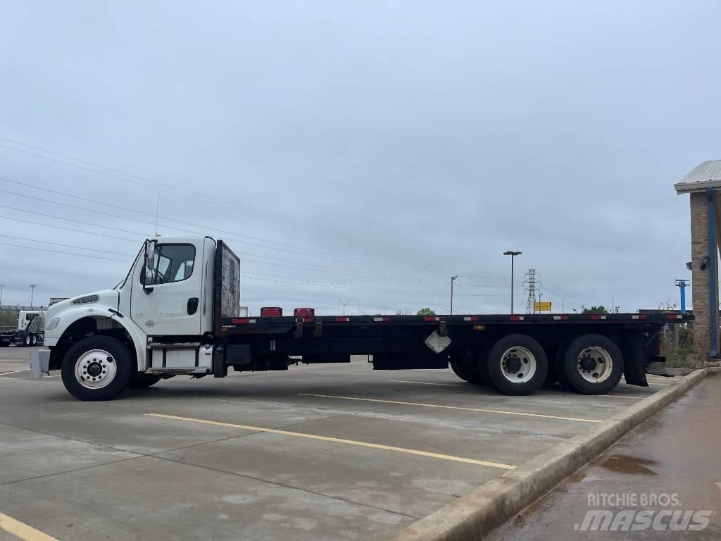 Freightliner M 106 Ciężarówki typu Platforma / Skrzynia