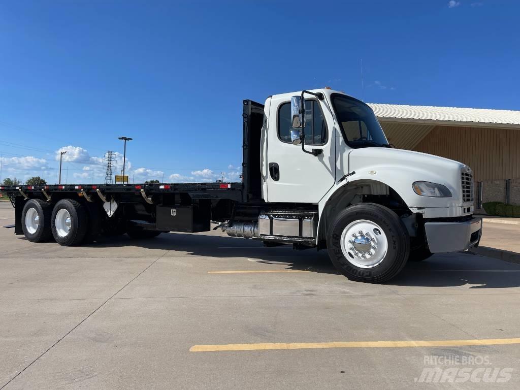 Freightliner M 106 Ciężarówki typu Platforma / Skrzynia
