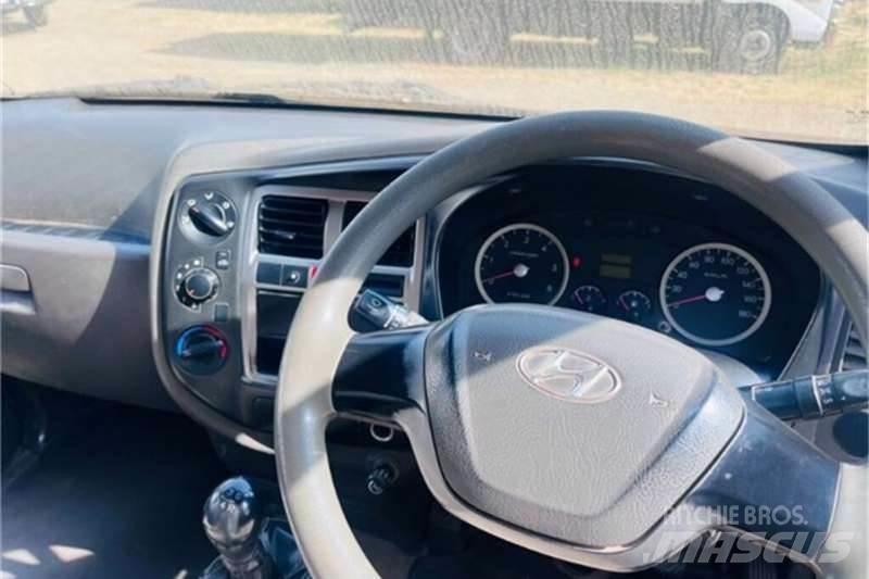 Hyundai H-100 Inne