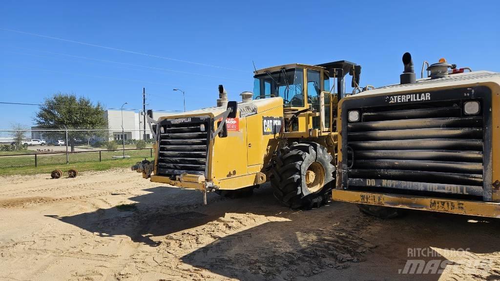 CAT RM 300 Recyklery do asfaltu