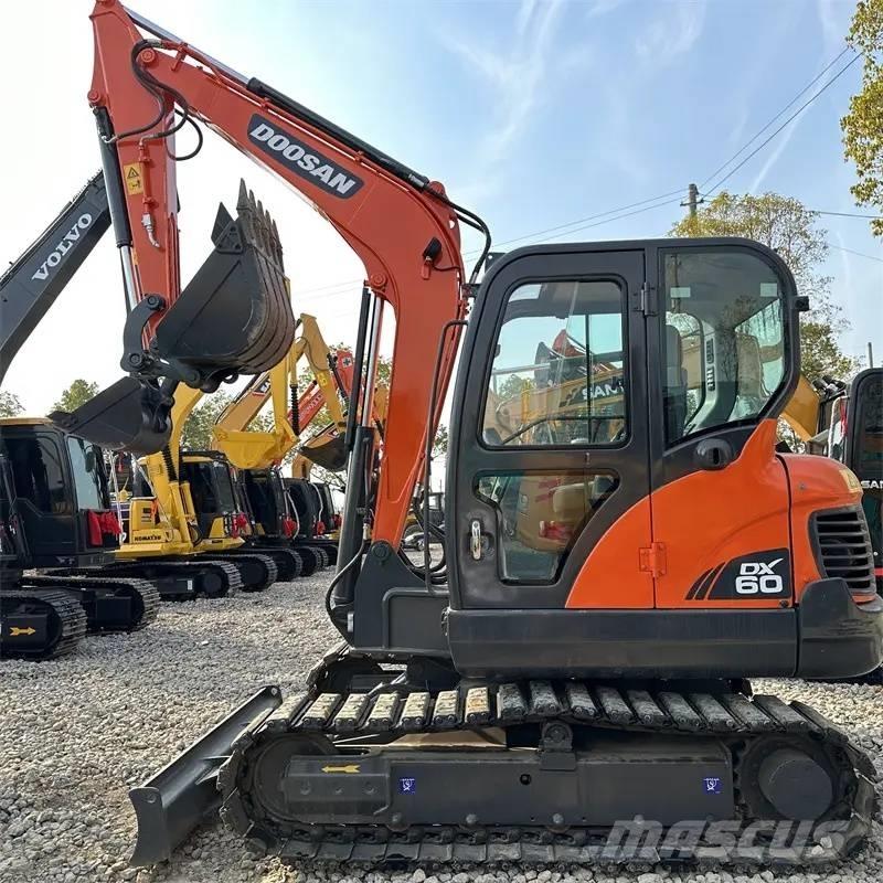 Doosan DX 60 Koparki gąsienicowe