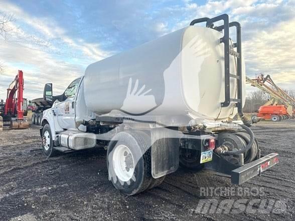 F & R F750 Naczepy do transportu drewna