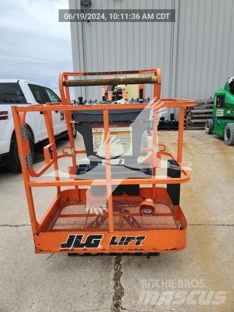 JLG E300AJP Podnośniki przegubowe