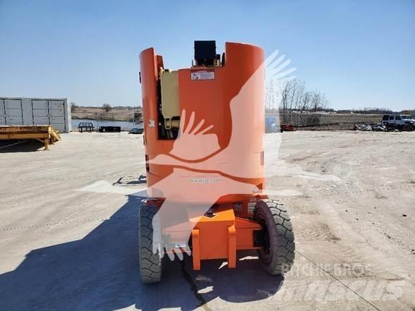JLG E300AJP Podnośniki przegubowe