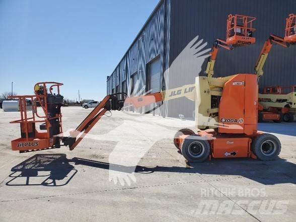 JLG E300AJP Podnośniki przegubowe
