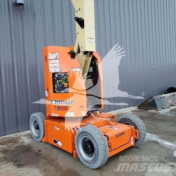 JLG E300AJP Podnośniki przegubowe
