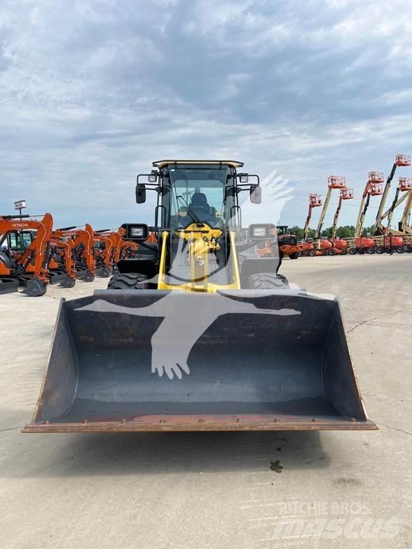 Komatsu WA270 Ładowarki kołowe
