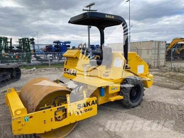 Sakai SV204D Walce jednobębnowe