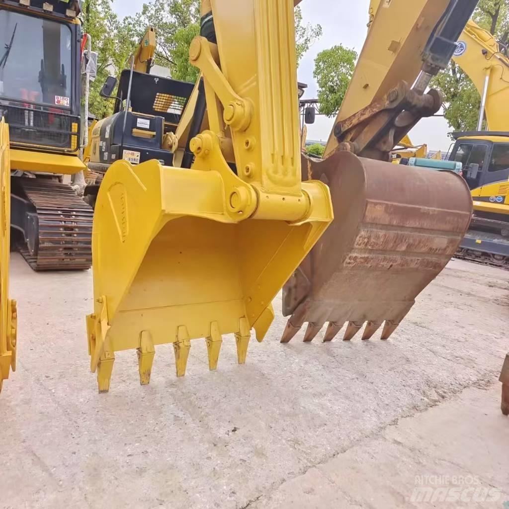 Komatsu PC 220 Koparki gąsienicowe