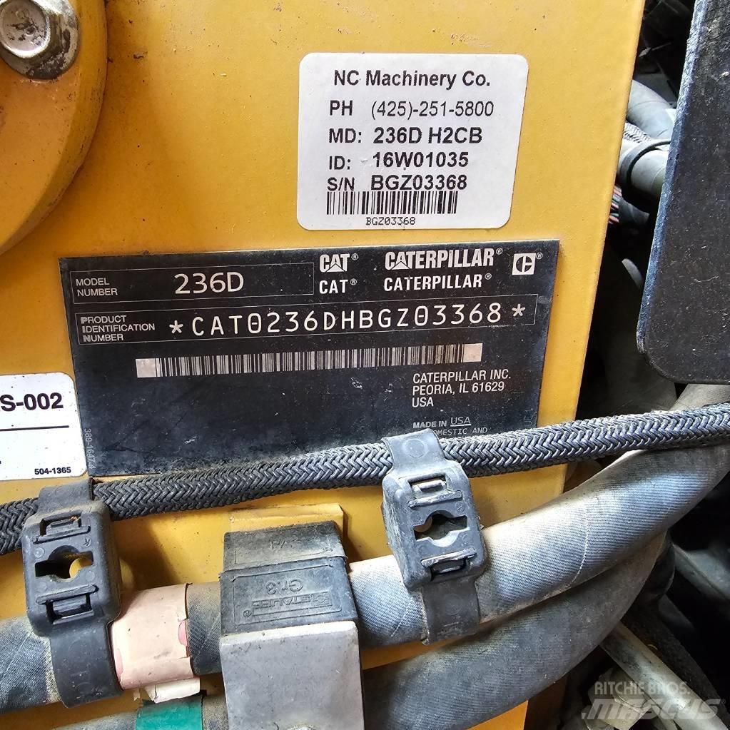 CAT 236D Ładowarki burtowe