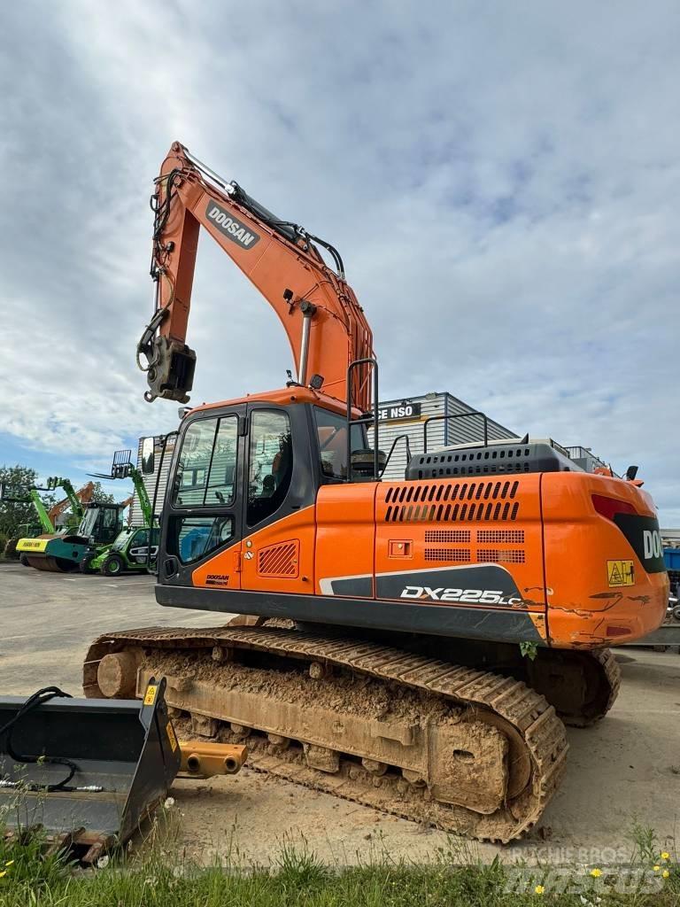 Doosan DX 225 LC-5 Koparki gąsienicowe