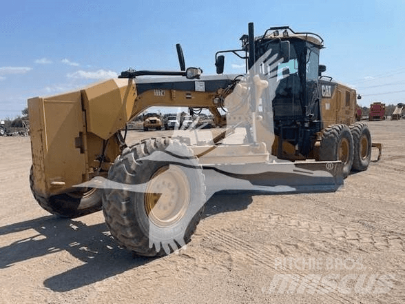 CAT 320 Koparki gąsienicowe
