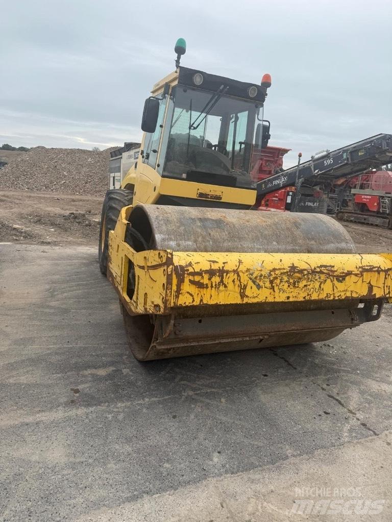 Bomag BW 213 D H-4 Walce jednobębnowe