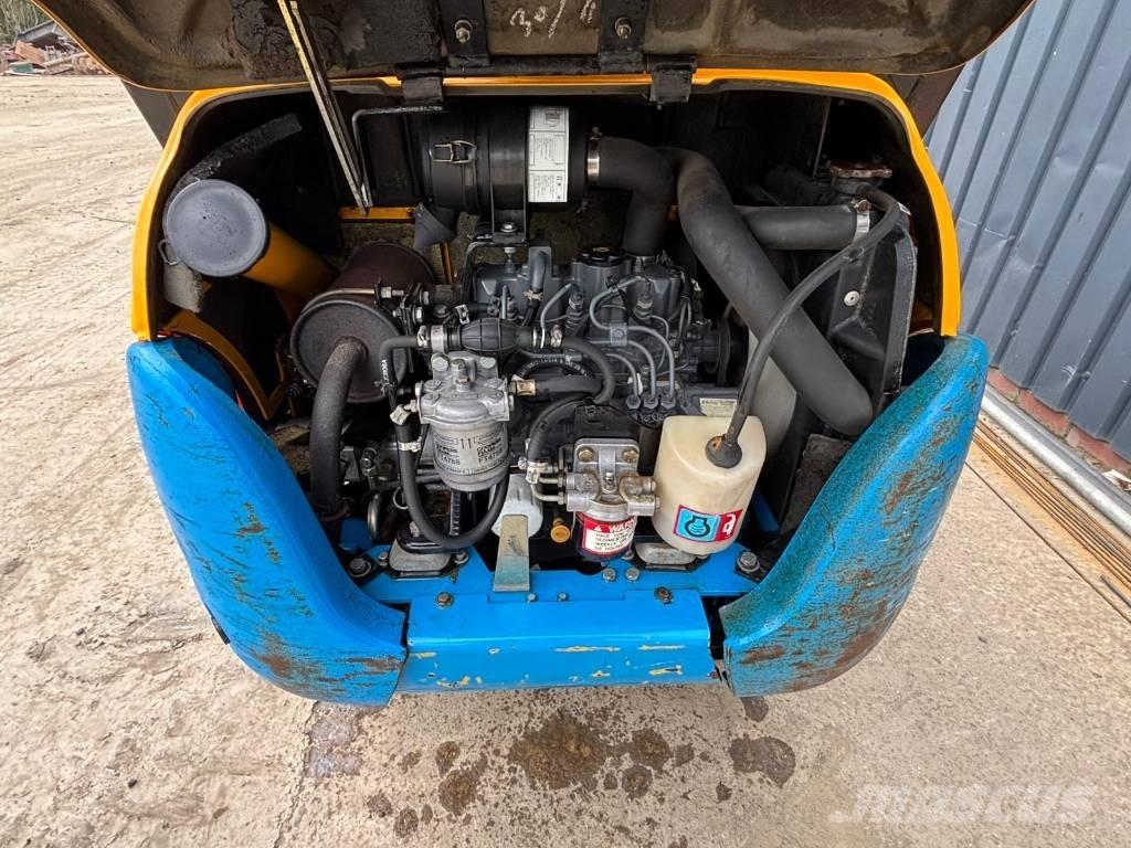 JCB 8015 Minikoparki