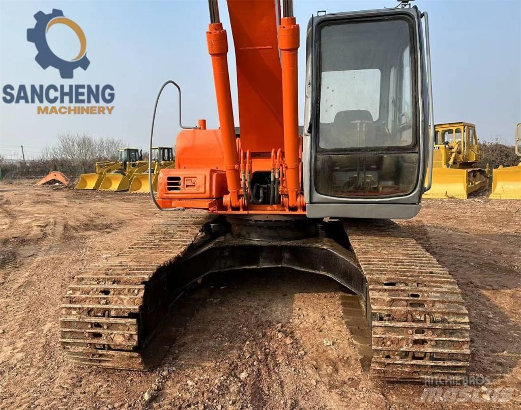 Hitachi EX 200 Koparki gąsienicowe