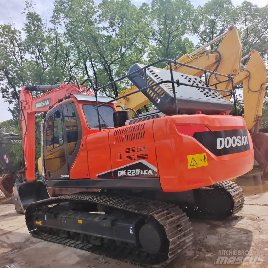 Doosan DX 225 LC Koparki gąsienicowe