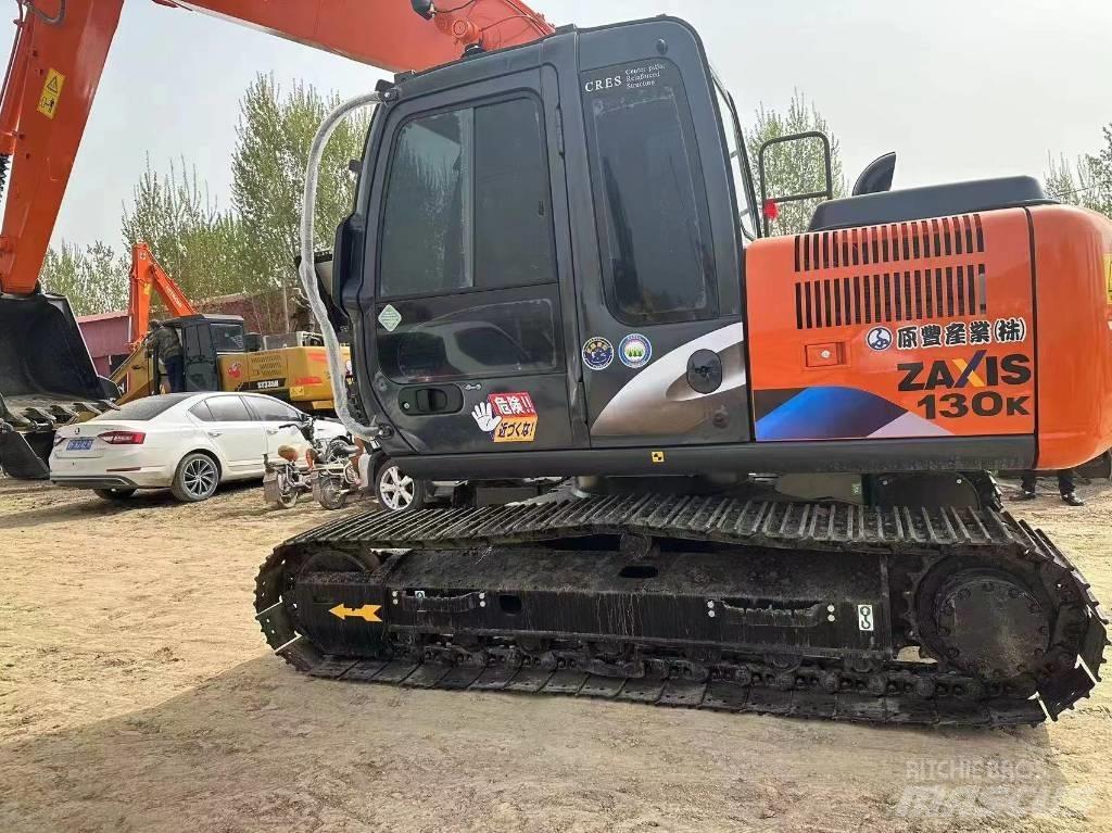 Hitachi 130 Koparki gąsienicowe