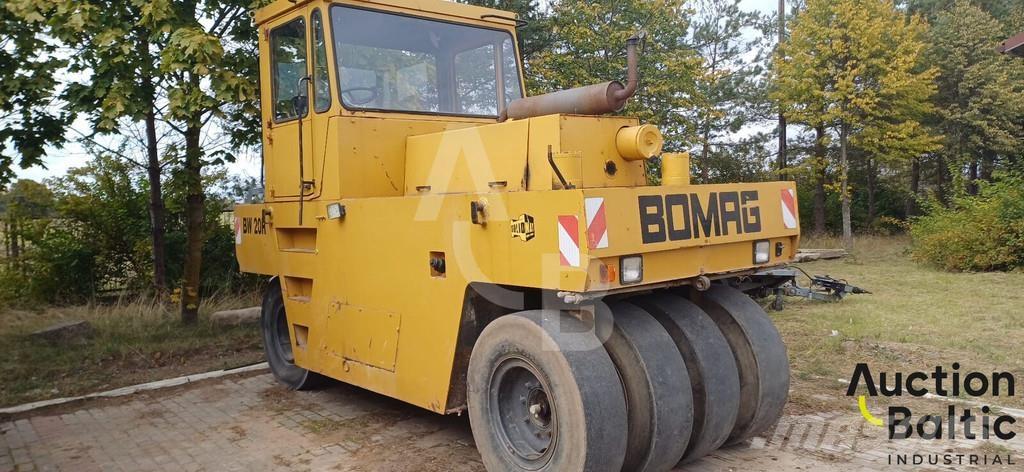 Bomag BW 20 R Walce ogumione