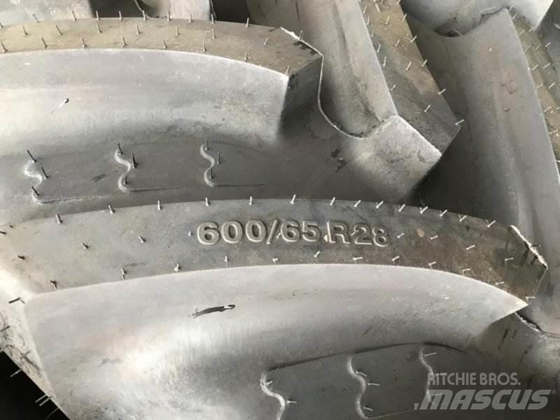 BKT 600/65R28 Opony, koła i felgi