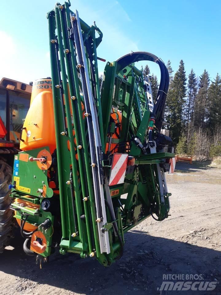 Amazone UF 1201 Zamontowane opryskiwacze