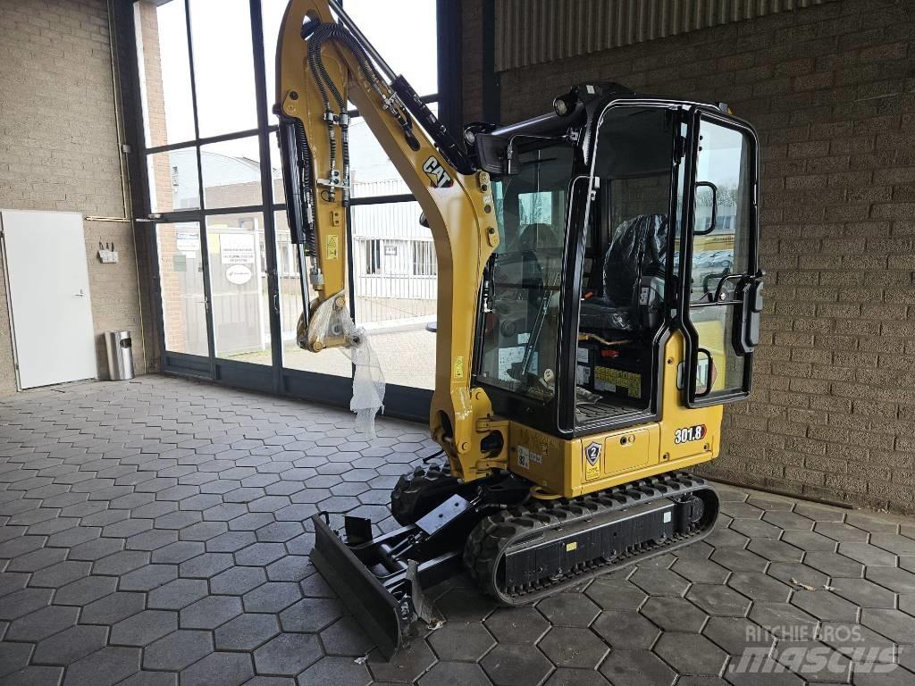 CAT 301.8 Minikoparki