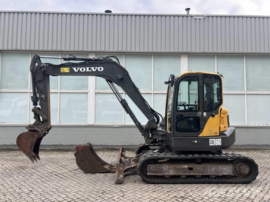 Volvo ECR 88 D    2016 Midikoparki  7t - 12t