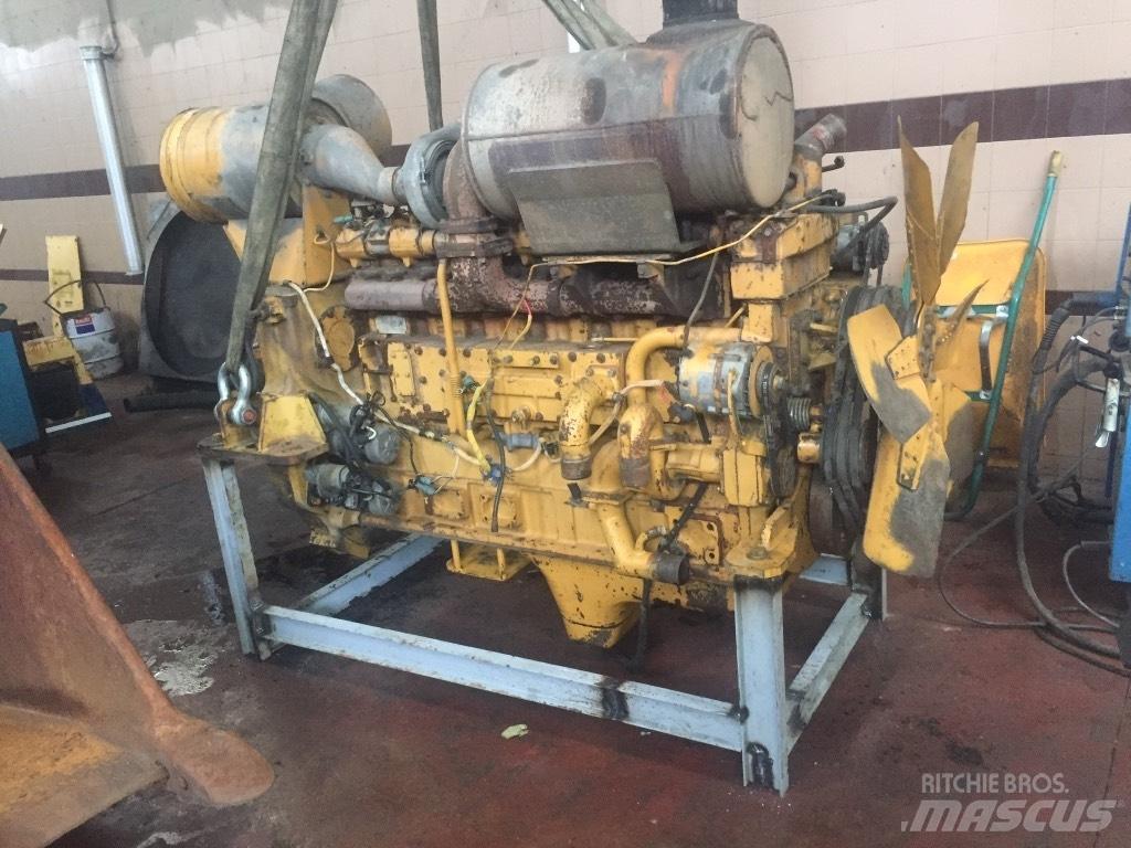 Komatsu WA600-1 Ładowarki kołowe