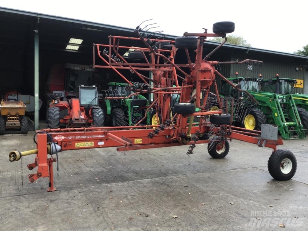 Kuhn GA 7301 Zgrabiarki i przetrząsacze