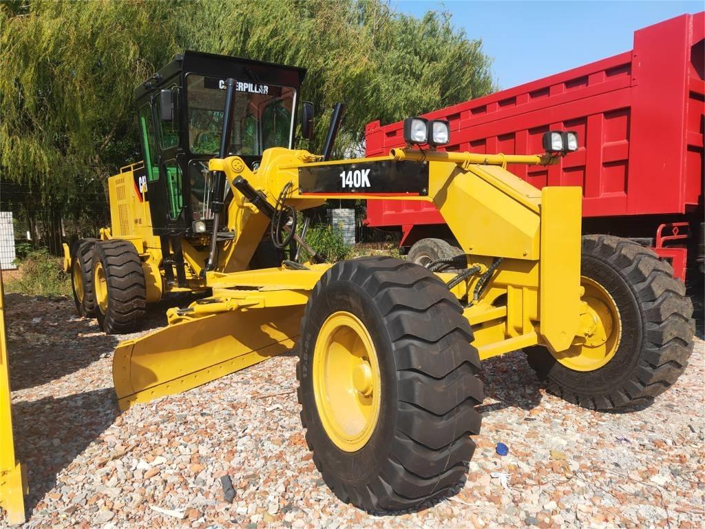 CAT 140 K Równiarki
