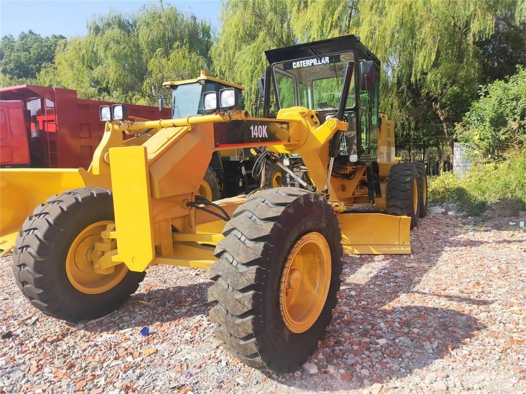 CAT 140 K Równiarki