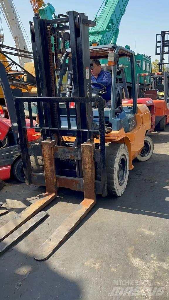 Toyota 5 ton Wózki Diesla