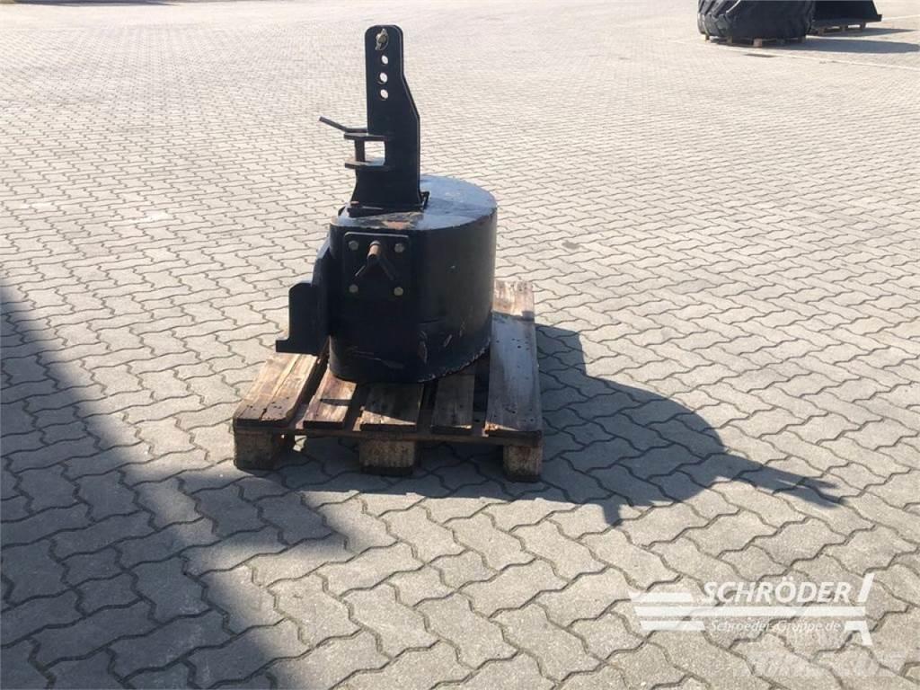  900KG GUSSGEWICHT Inne akcesoria do ciągników
