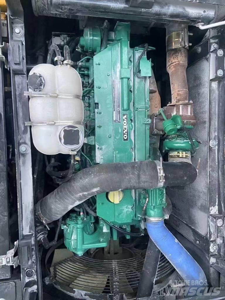 Volvo 290D Koparki gąsienicowe