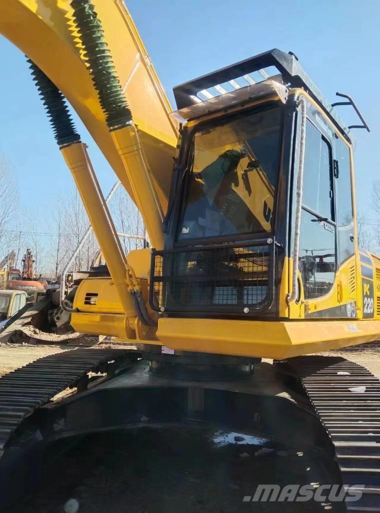 Komatsu 220-8 Koparki gąsienicowe