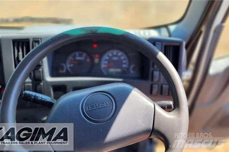 Isuzu NPR400 AMT Inne