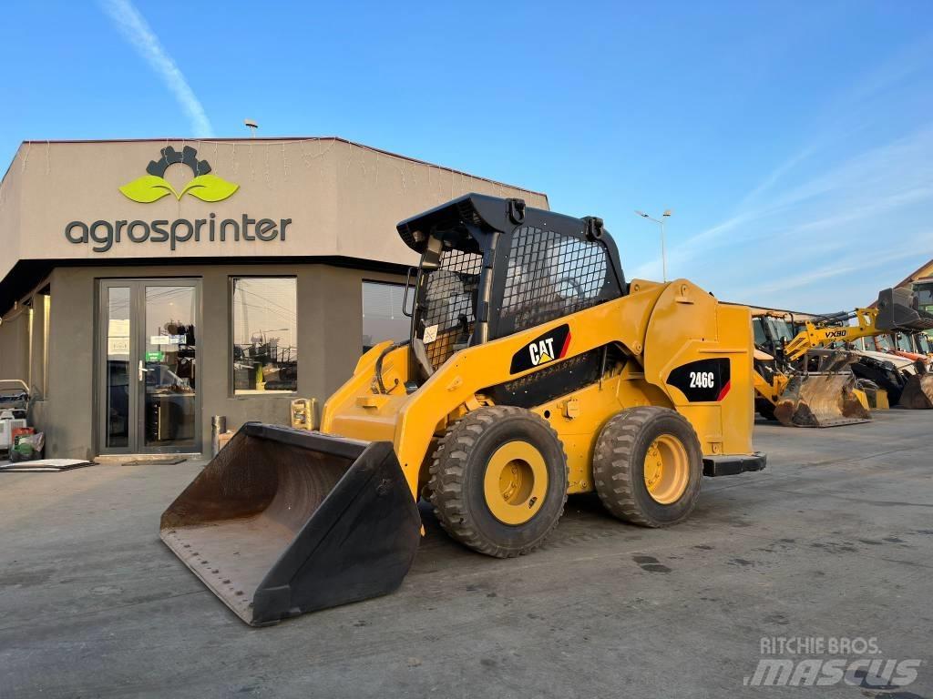 CAT 246 C Ładowarki burtowe