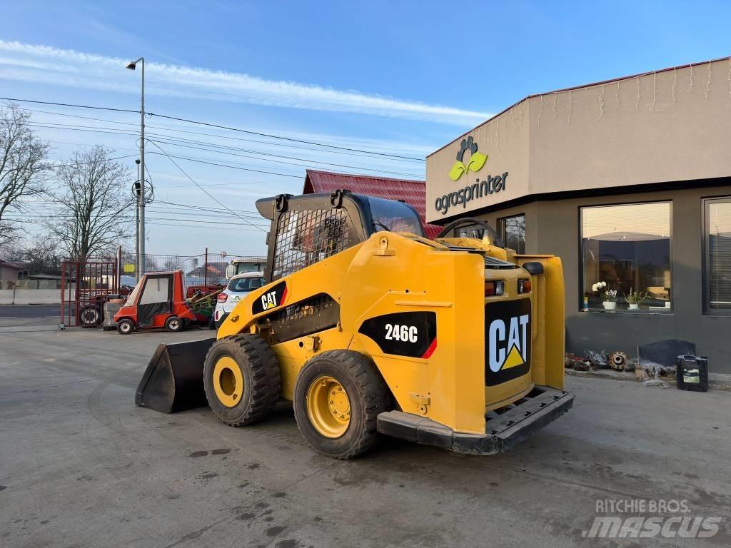 CAT 246 C Ładowarki burtowe