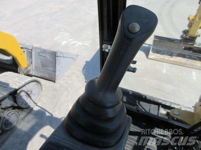 CAT 302.7 D CR Minikoparki